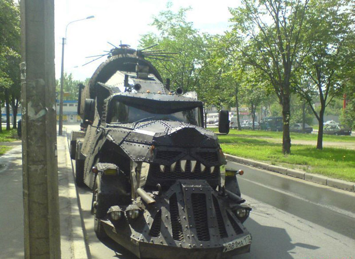 [Bild: monster_truck_russiahib.jpg]